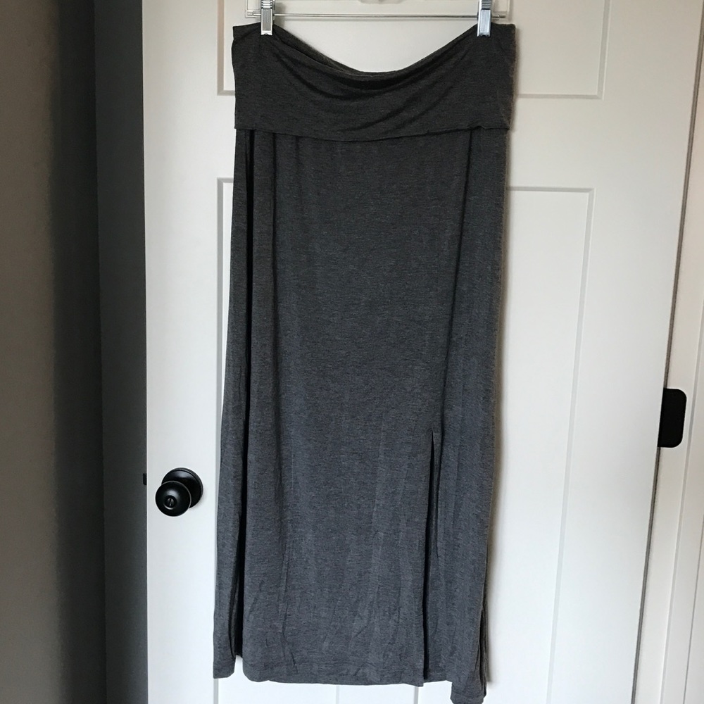 {Maternity} A Pea In The Pod maxi skirt