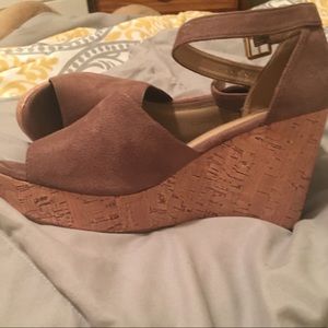 Wedge shoes
