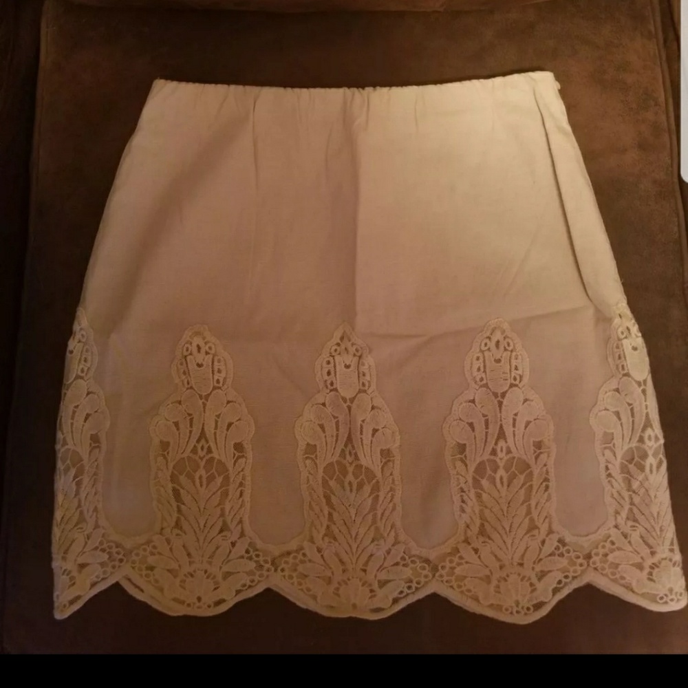 Women's mini lace skirt