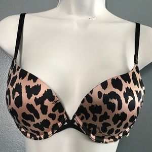 Victoria's Secret very sexy push-up bra 32C