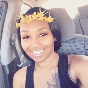 Meet your Posher, Rayshelle