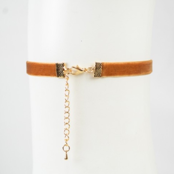 Red Wine Skinny Velvet Adjustable Strap Choker - Picture 4 of 4