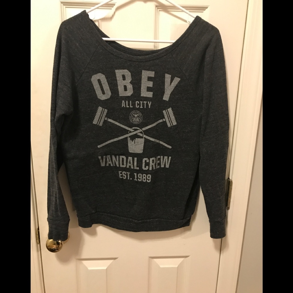 Sweatshirt