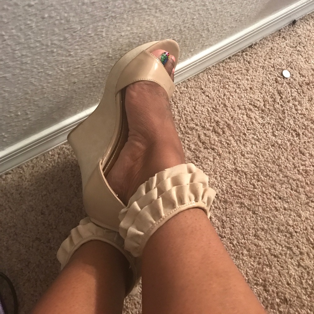Ruffle strapped cream wedge heel