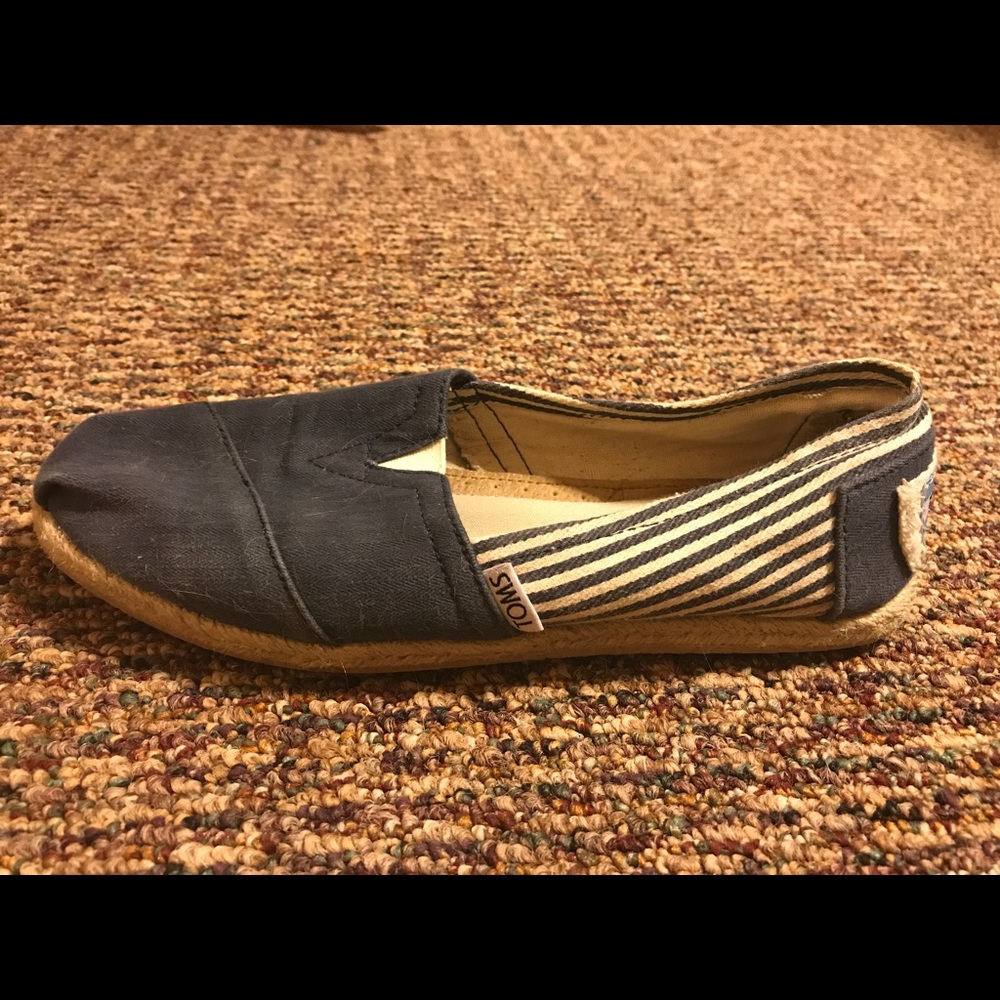 TOMS espadrilles