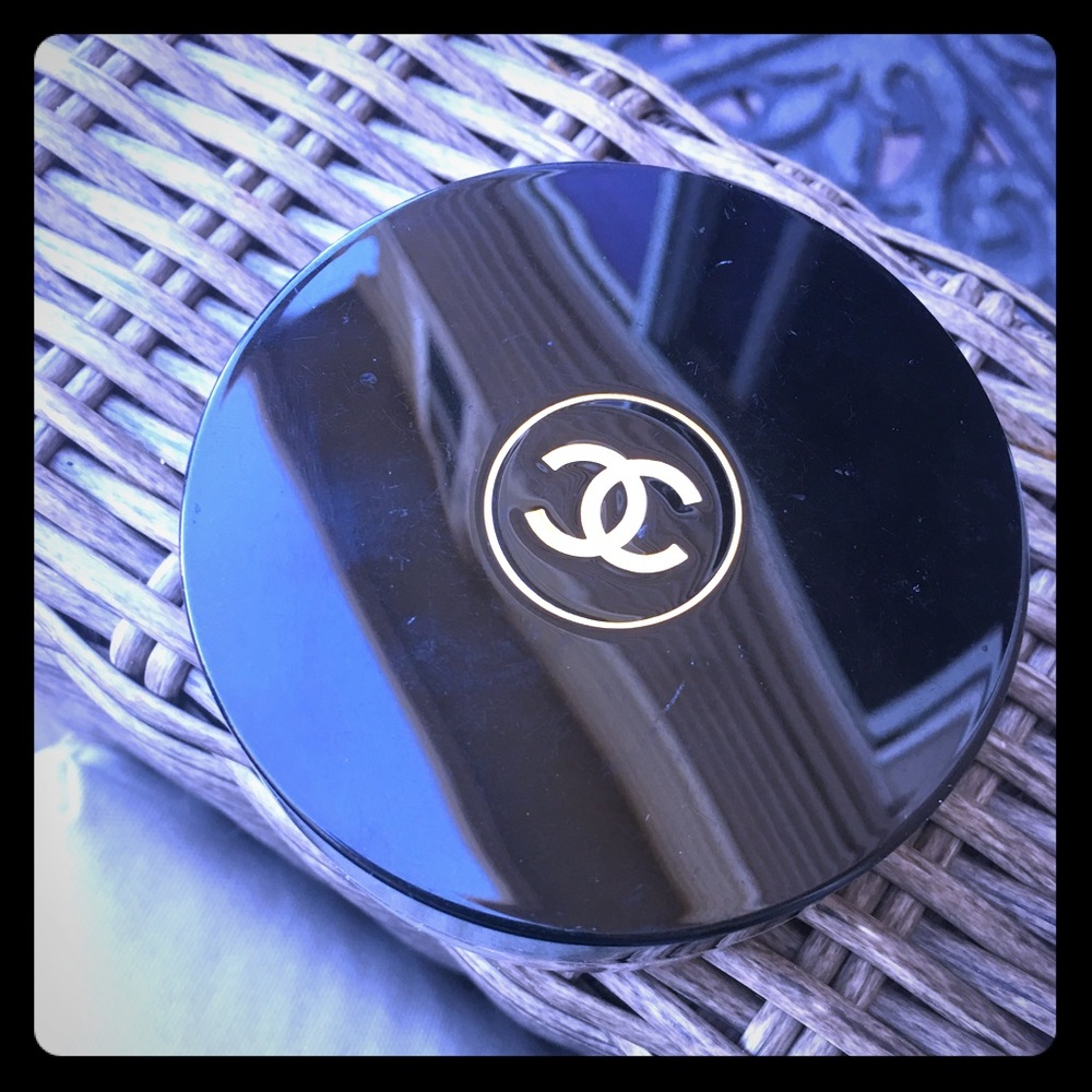 Chanel Bronzing Makeup Base
