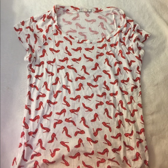 *Red high heel print graphic short sleeve t-shirt - Picture 2 of 5