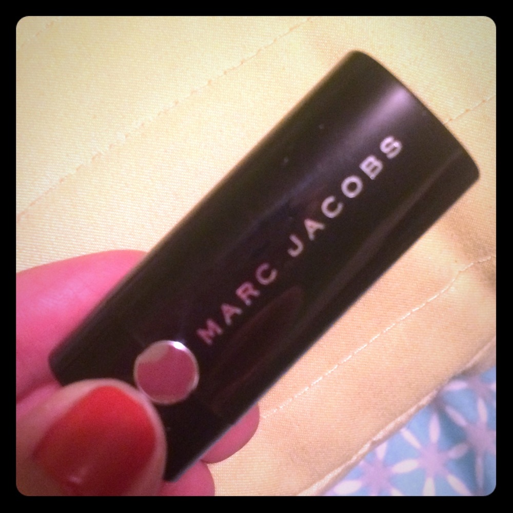 Marc Jacobs mini Kiss Kiss Bang Bang Lipstick 💄