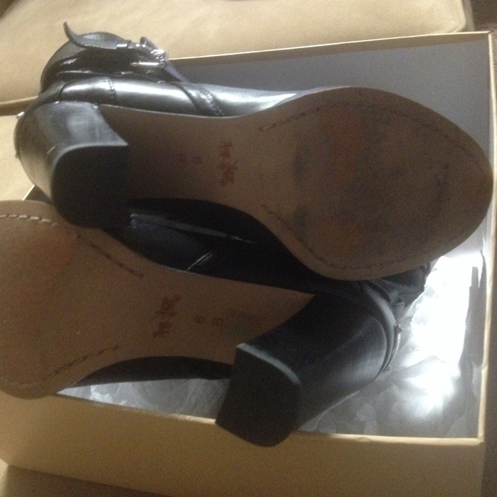 Coach boots - Picture 3 of 3