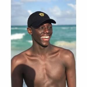 Meet your Posher, Colin