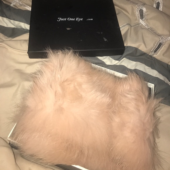 100% Blue Fox Dusty Pink Fur Collar