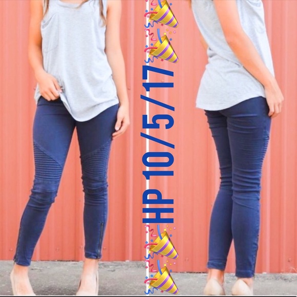🎉HP!! 🎉NWT PLUS SZ 1X/2X/3X Moto Jeggings Navy - Picture 2 of 8