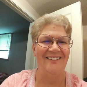 Meet your Posher, Julieann