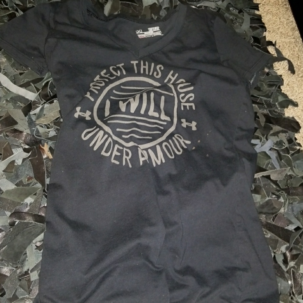Under armor t-shirt