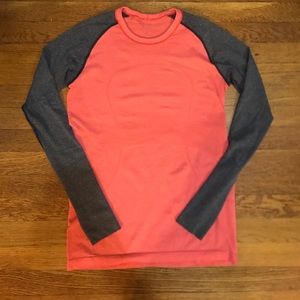 Lululemon swiftly tech long sleeve size 6