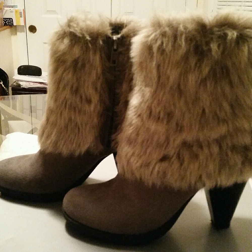 Sexy faux suede faux fur booties