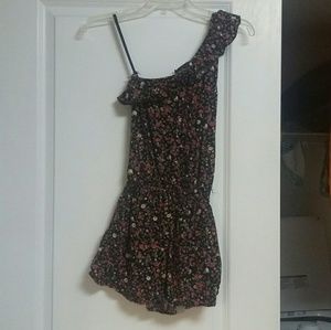 One shoulder romper