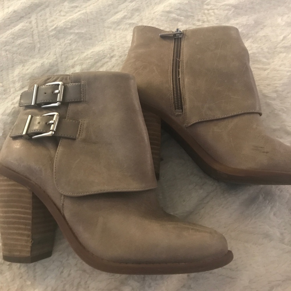 Jessica Simpson booties size 5.5