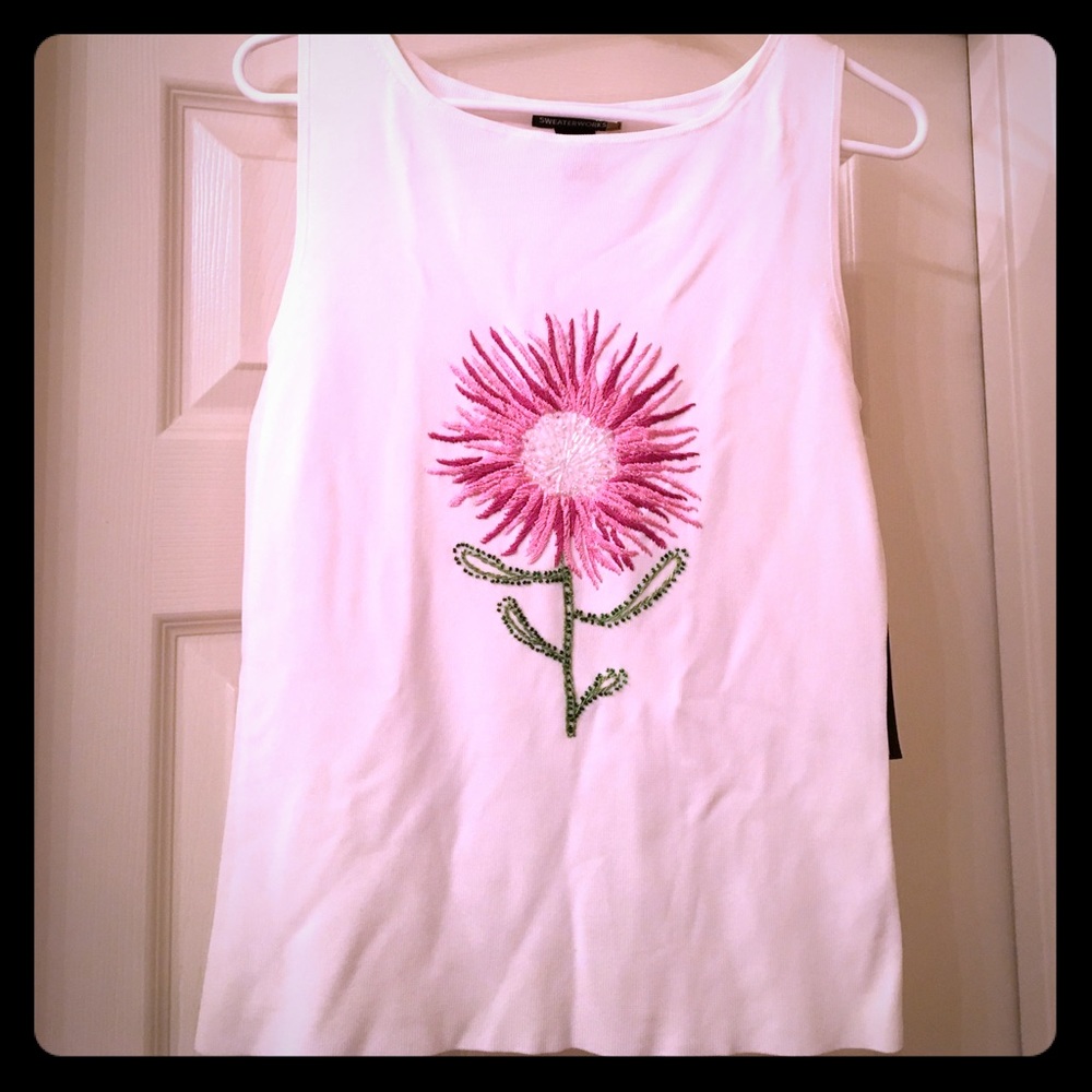 NWT White Flower Tank Top