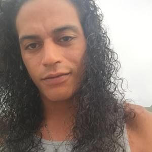 Meet your Posher, Louis