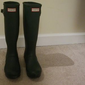 Matte green hunter boots