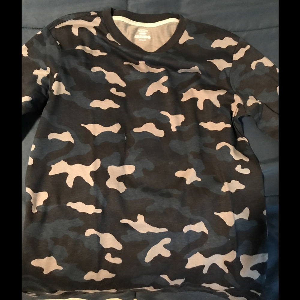 Old Navy long sleeved t-shirt