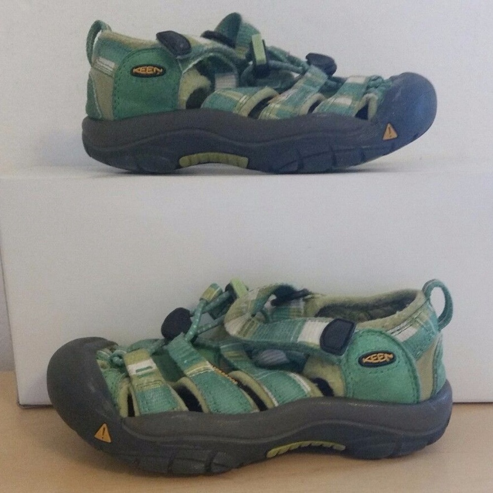 KEEN Newport H2 Light Green Striped Sport Sandals