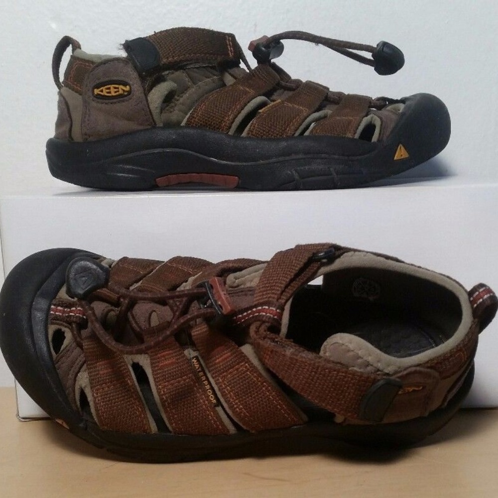 KEEN Newport H2 Brown Waterproof Sport Sandals