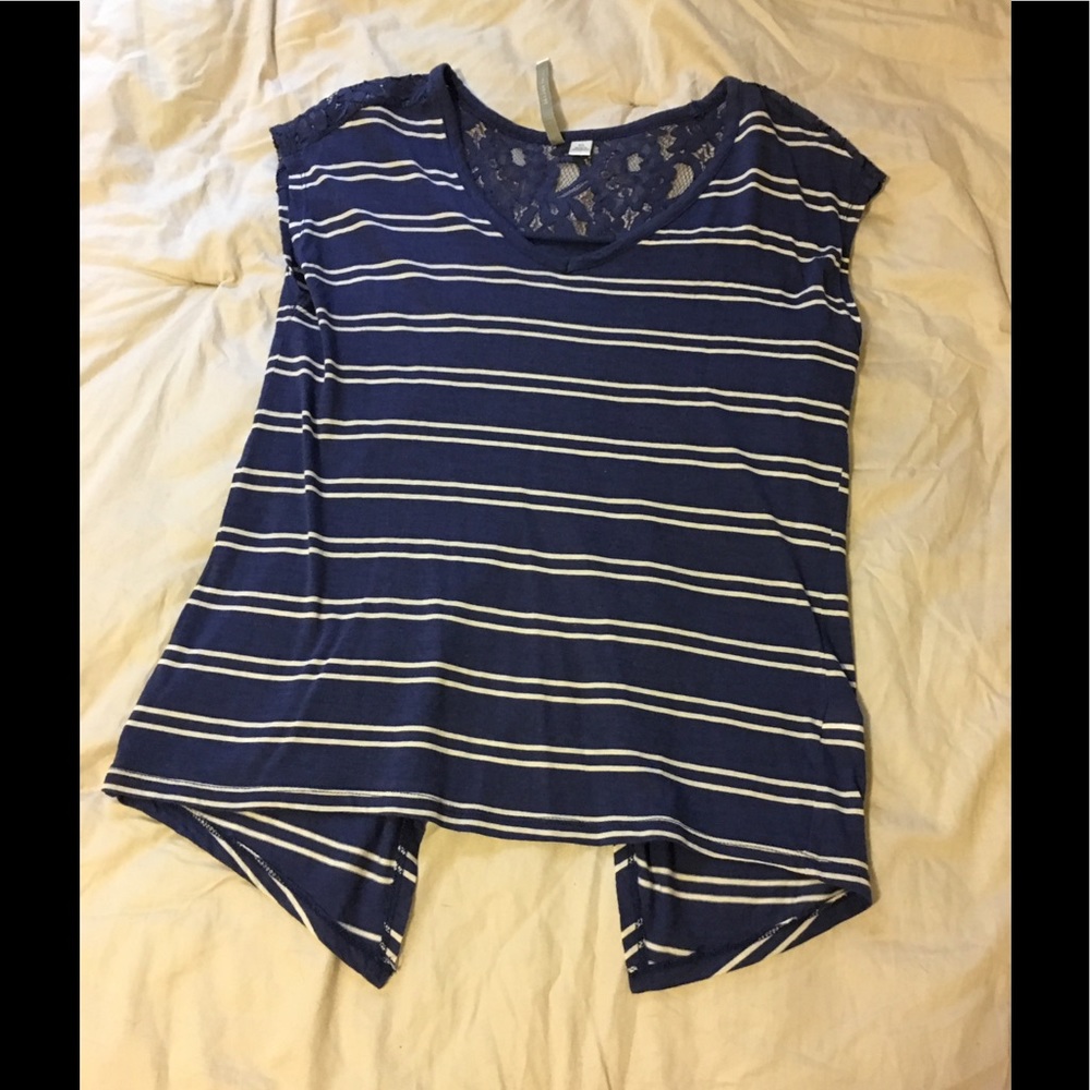 Adorable striped shirt w lace panel and open back
