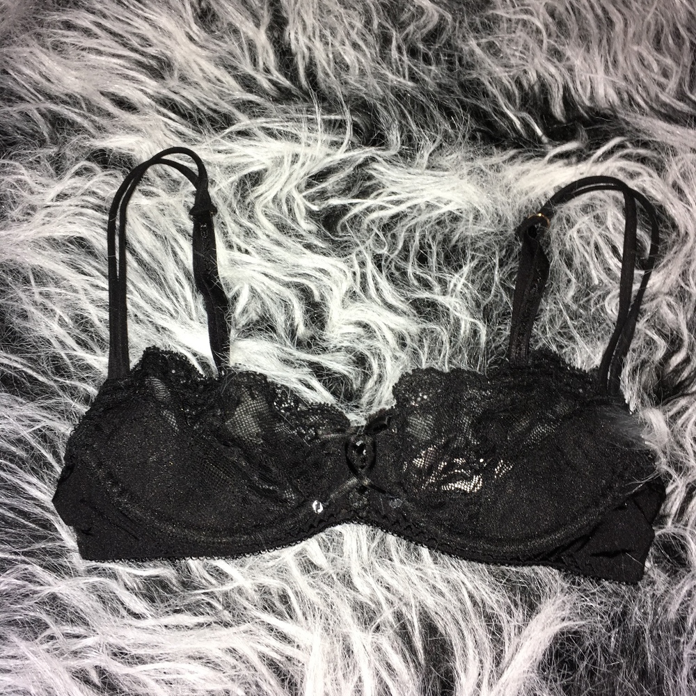 EUC 32A VS Unlined Demi Bra Lace Corset Detail