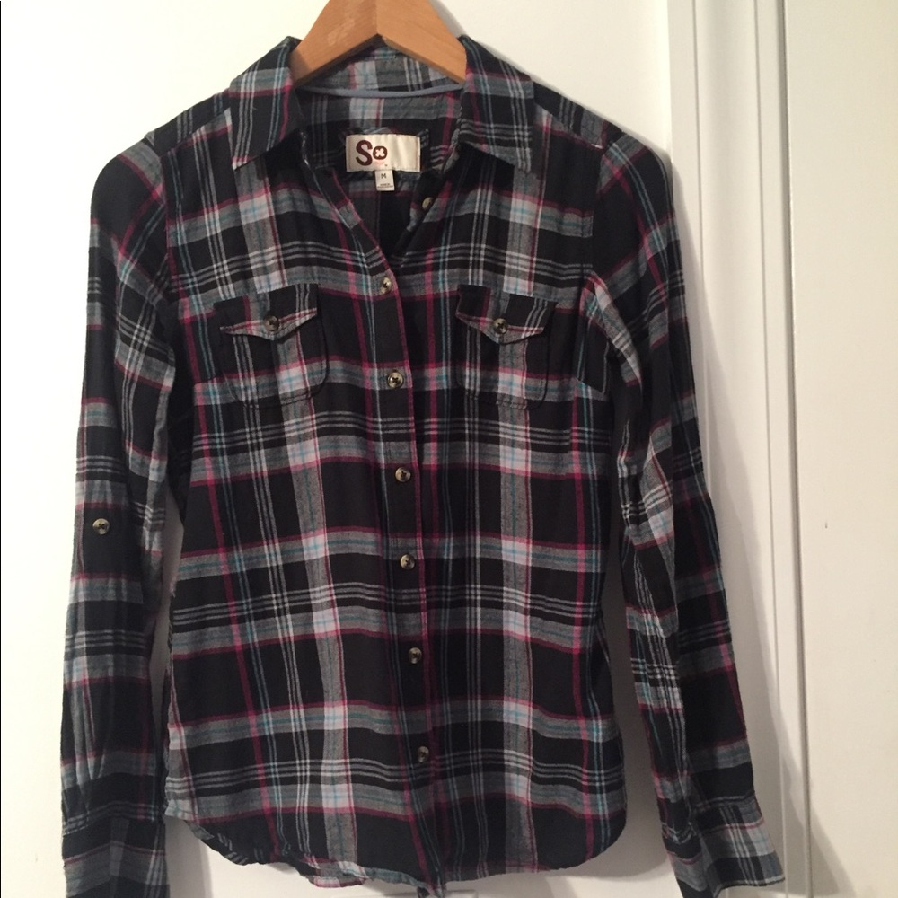 ✨ SO flannel size Medium ✨