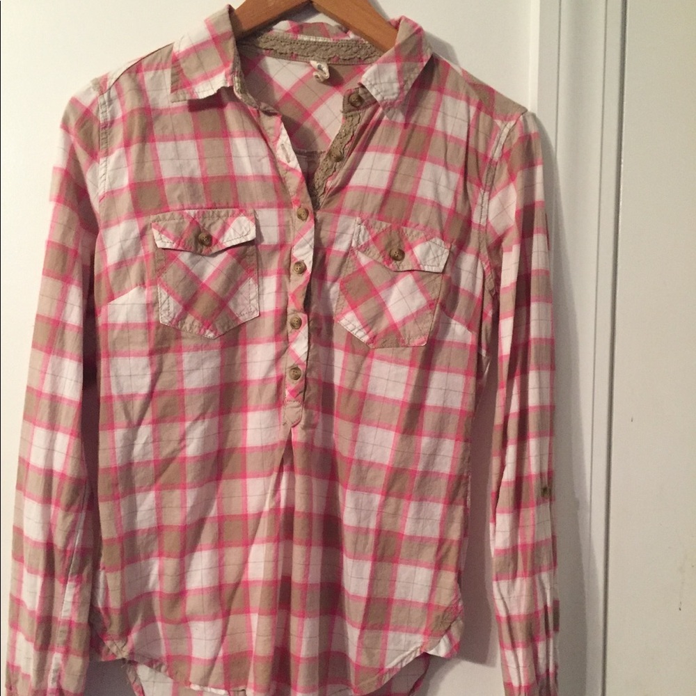✨ Cute brown and pink flannel ✨