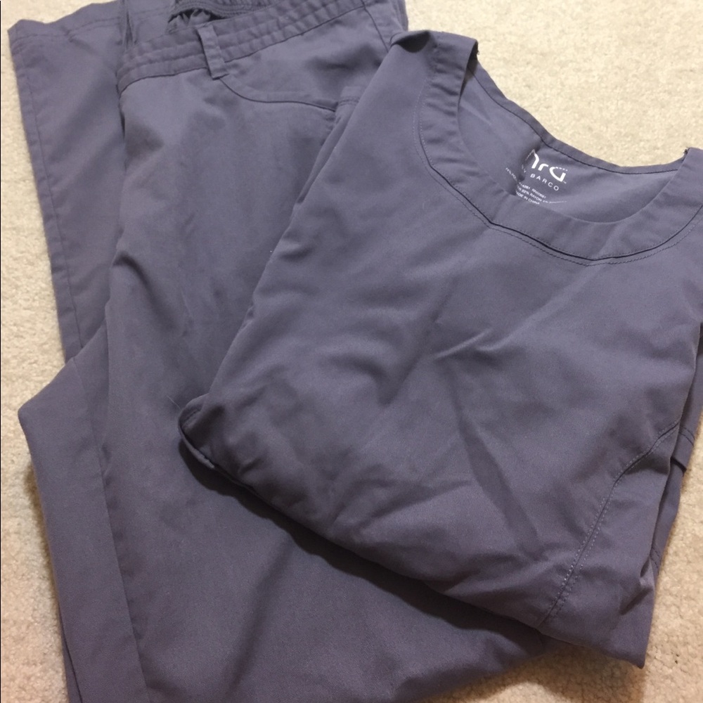 NrG scrubs by Barco size M in titanium