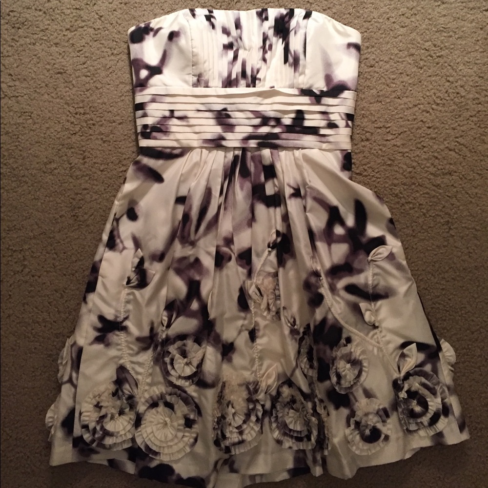 BCBG Max Azria strapless dress size 4