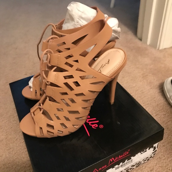 New lace up heels camel tan color - Picture 4 of 5