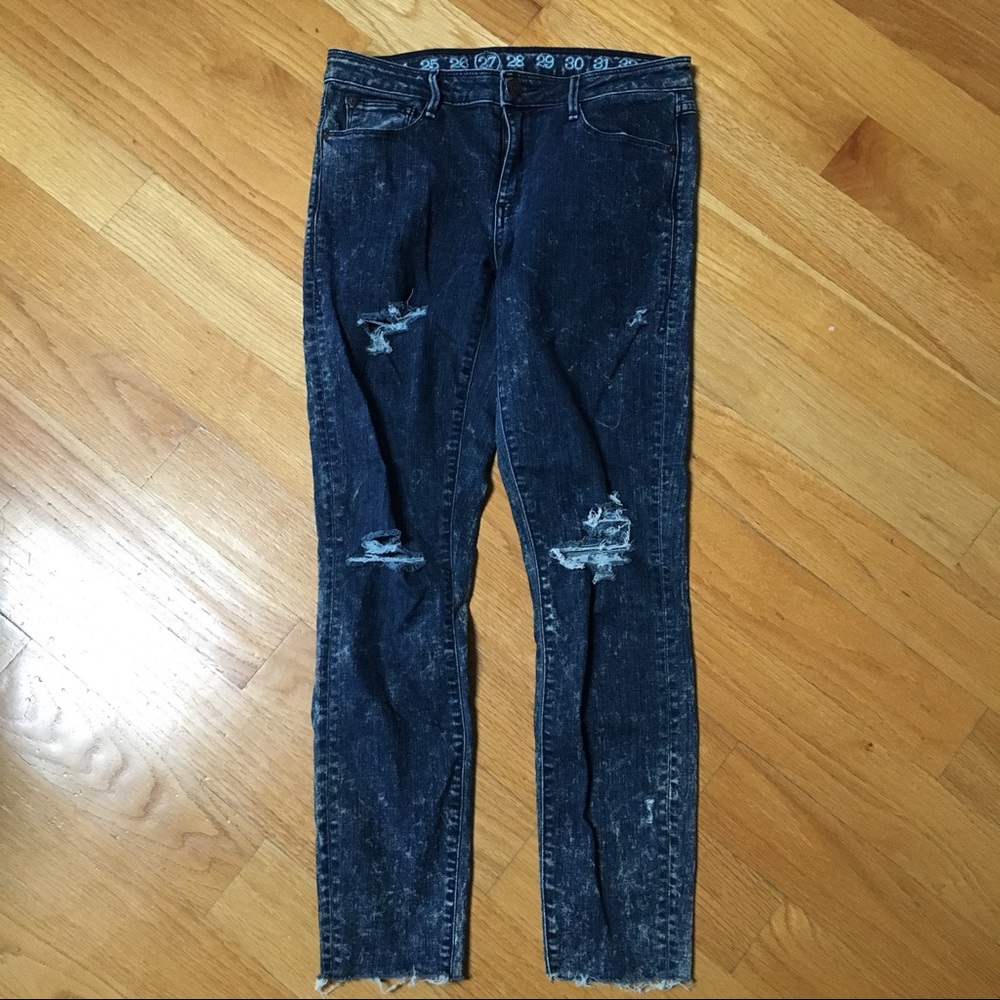 Earnest Sewn Bleached & Destroyed Skinny jeans 27