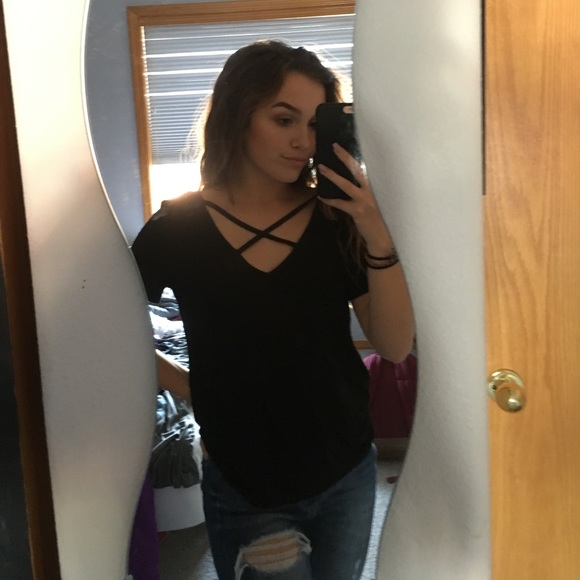 Black t shirt - Picture 1 of 3