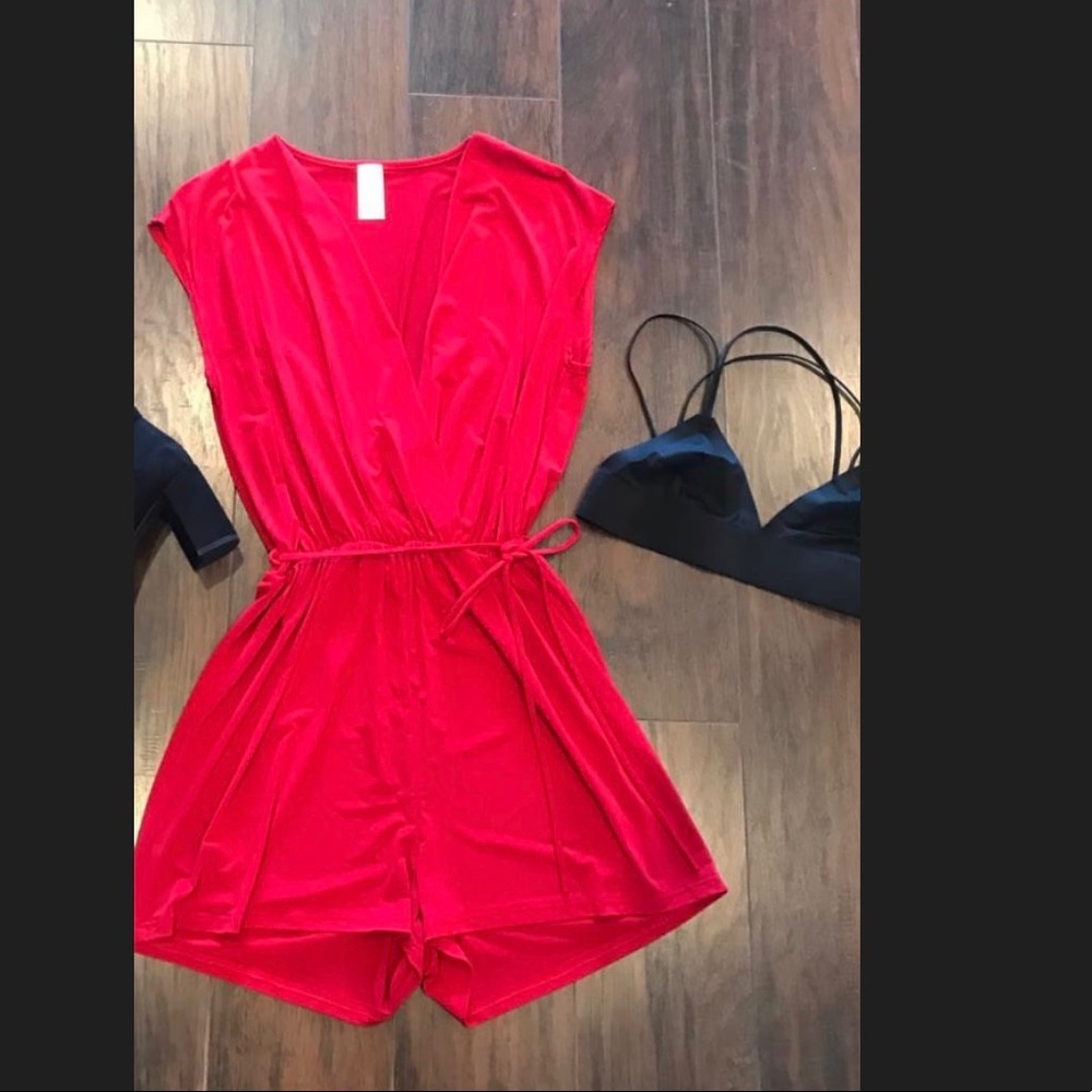 Cute red romper 😍