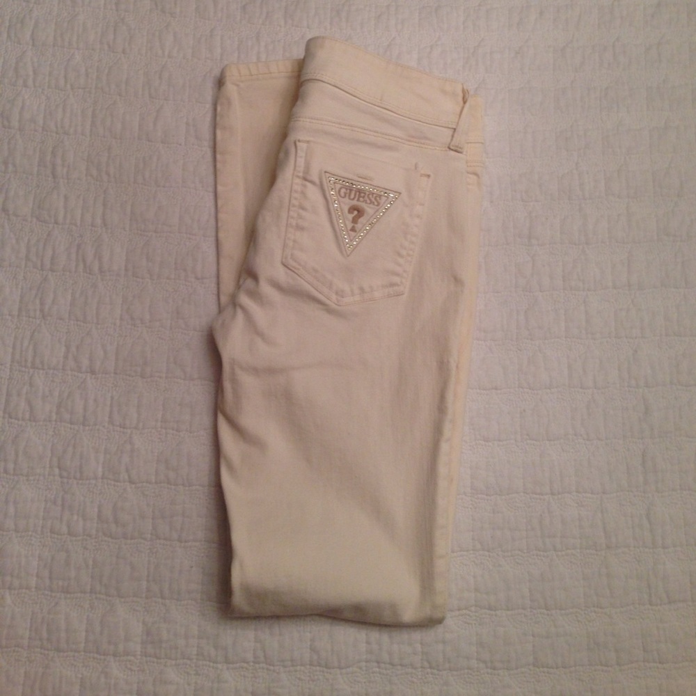 GUESS - Picture 2 of 2