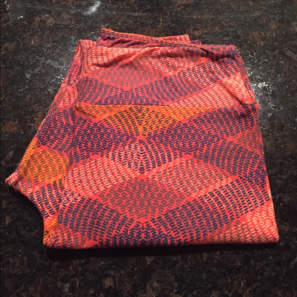 🗣LAST CALL☎️💲5️⃣Lularoe Leggings‼️