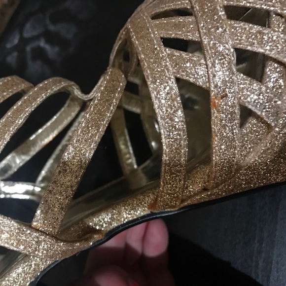 Supper cute heels 👠 - Picture 4 of 4