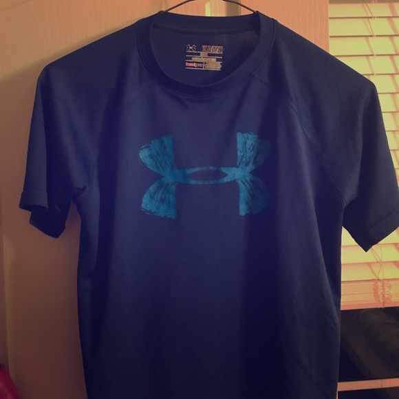 Under Armour Heat Gear T-shirt in YM - Picture 1 of 4