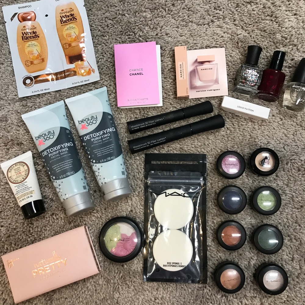 Cosmetic bundle