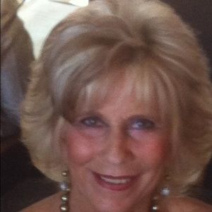 Meet your Posher, Bobbie