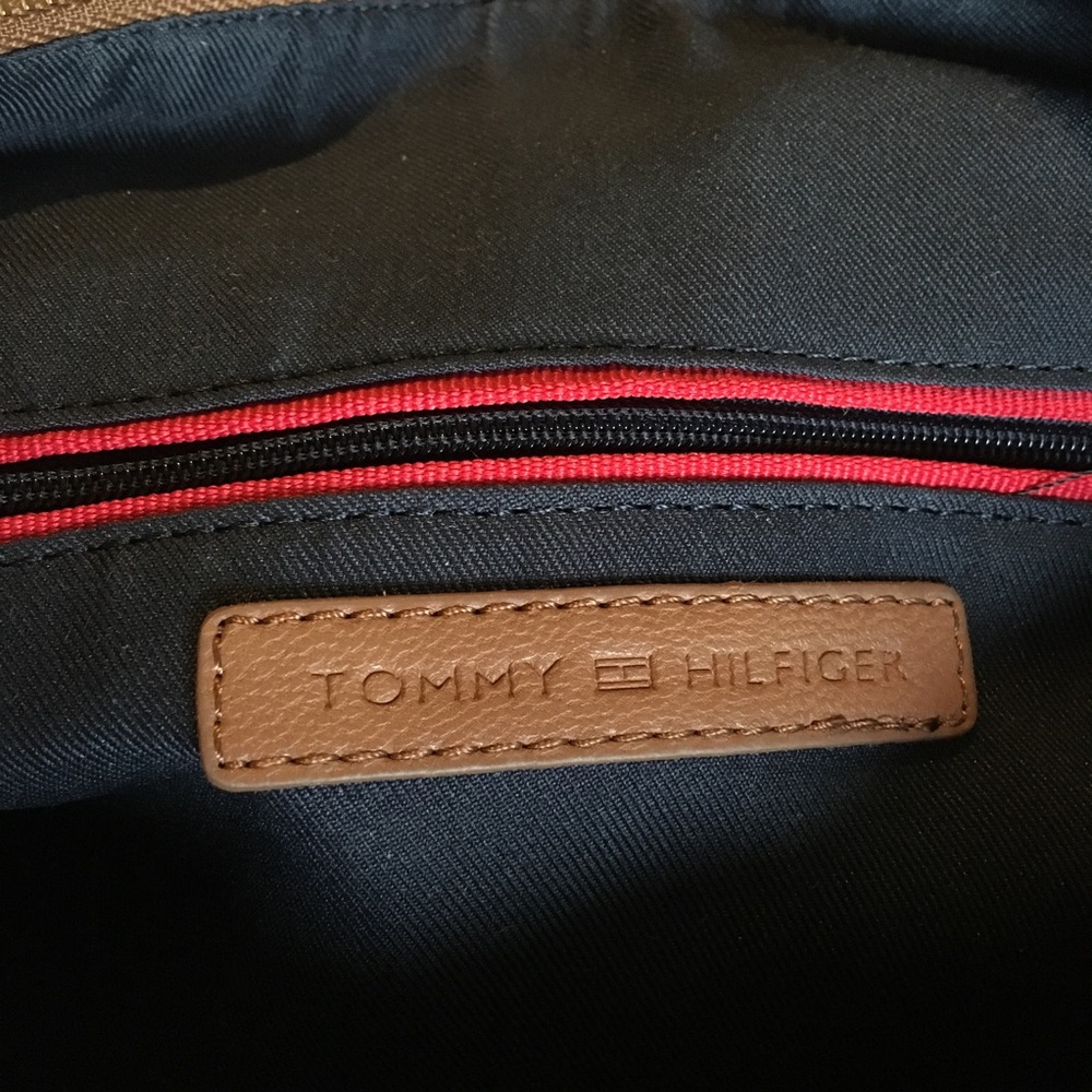 Tommy Hilfiger pink hand bag - Picture 6 of 8