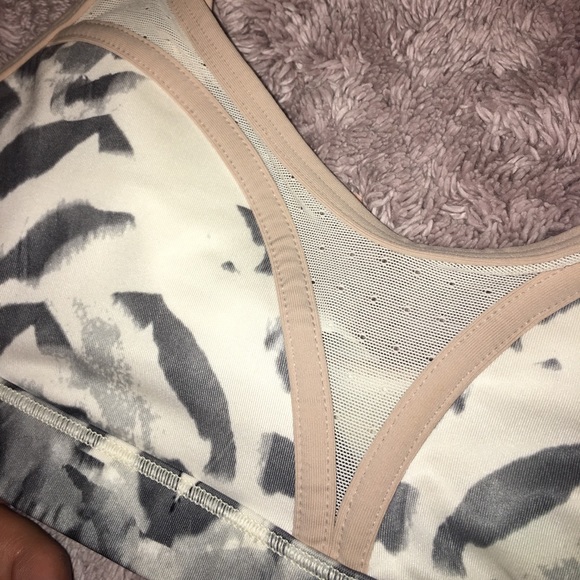 Lululemon Sports Bra - Picture 5 of 5