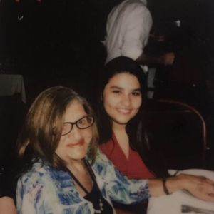 Meet your Posher, Olivia