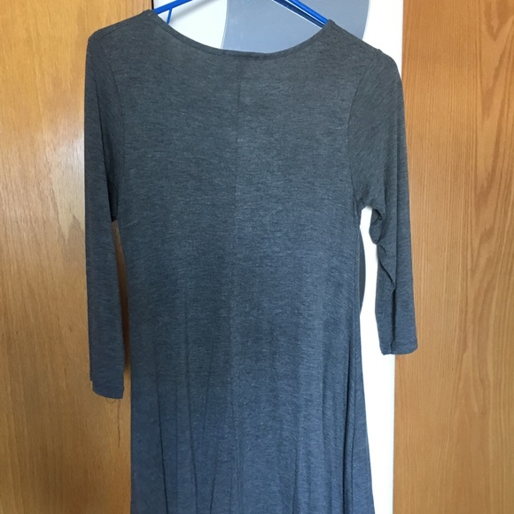 Grey flowy dress - Picture 2 of 3