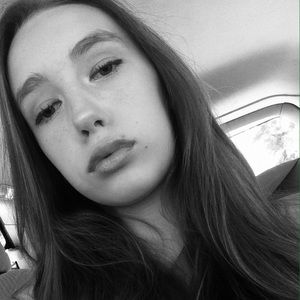 Meet your Posher, Clara