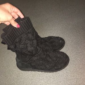 Black Knit Uggs